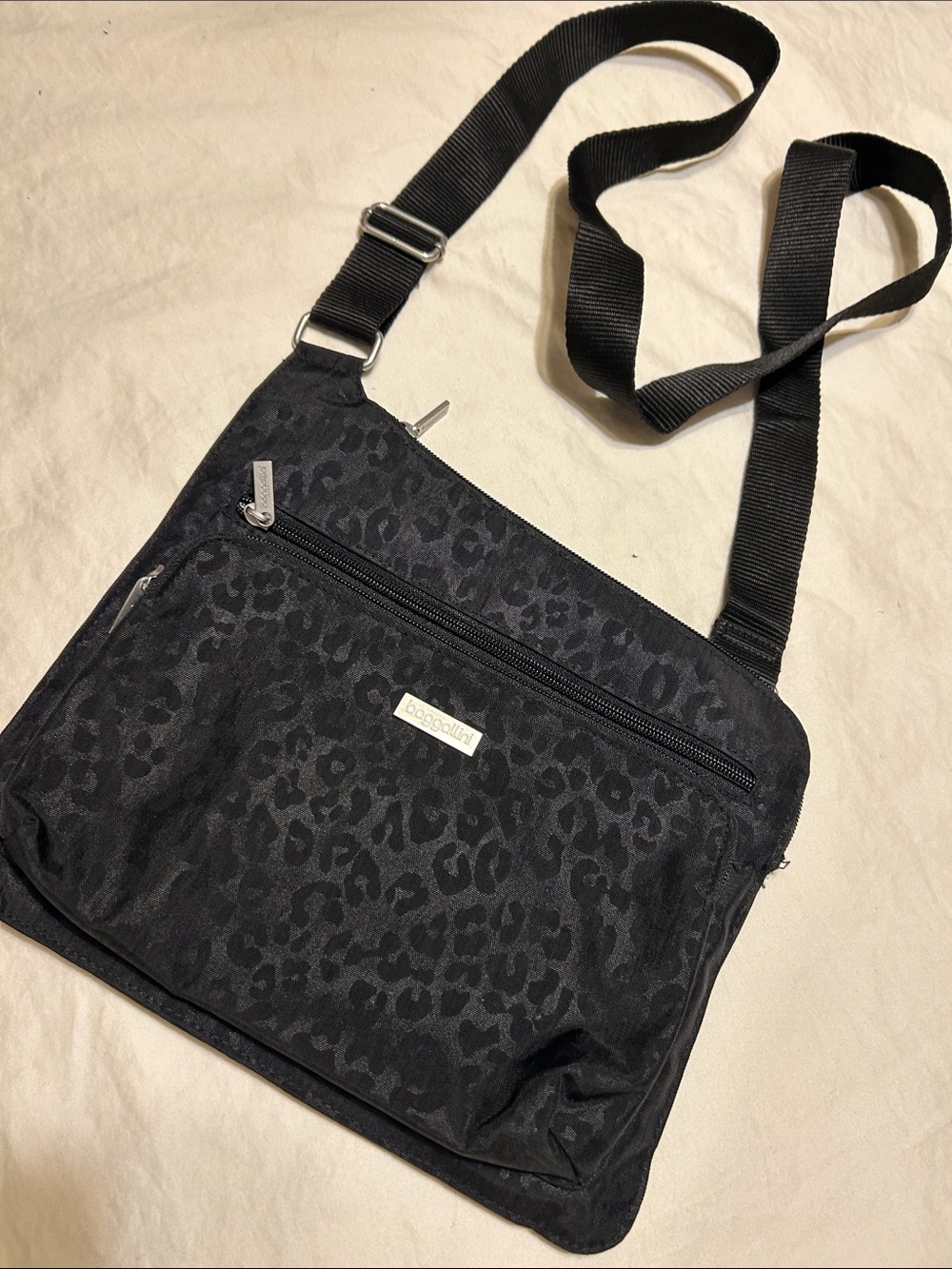 Baggallini Black Leopard Jacquard Crossbody Bag